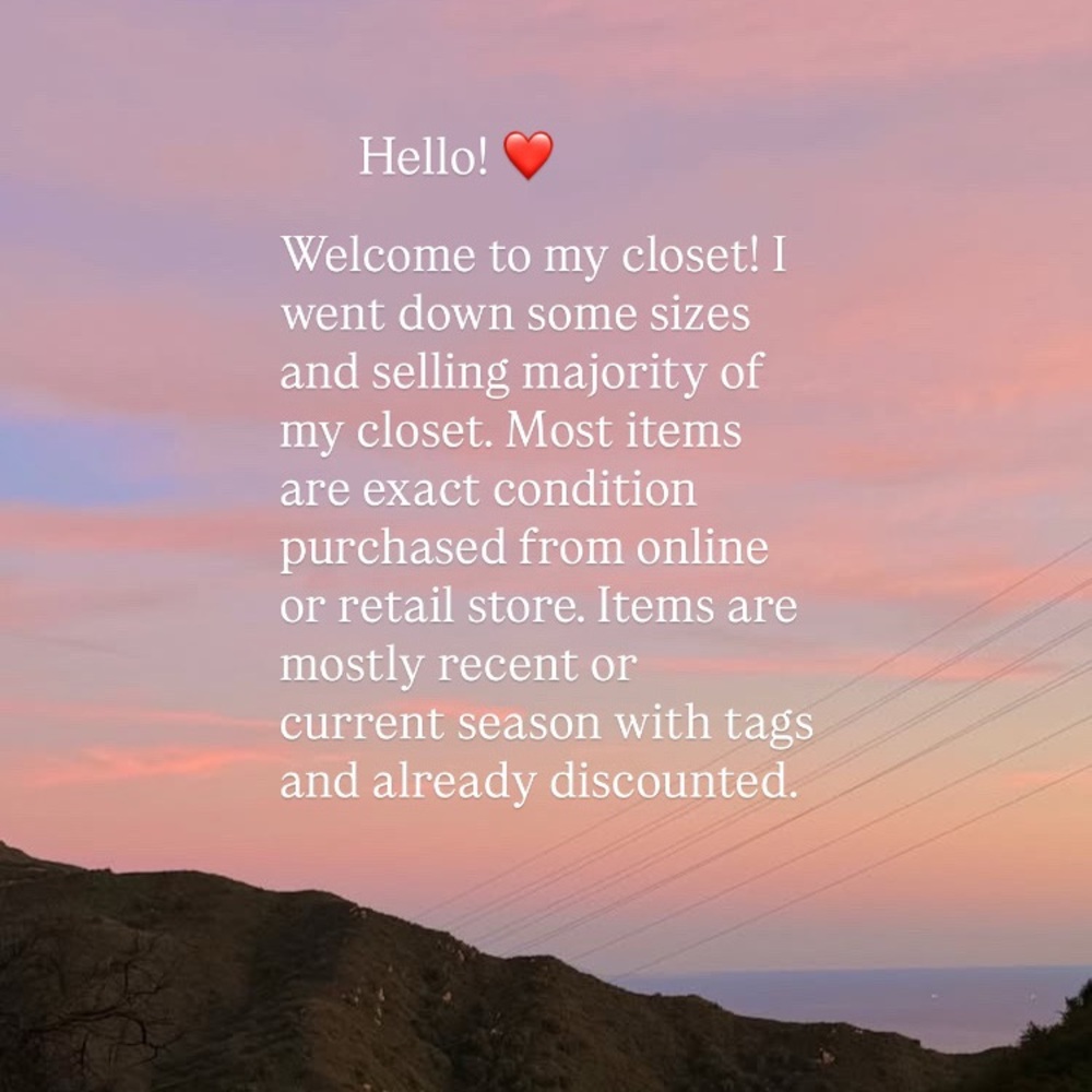 Hello! Please check out my closet! ⛵️